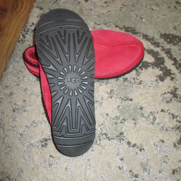 UGG Tasman Slipper Samba Red size  10 US